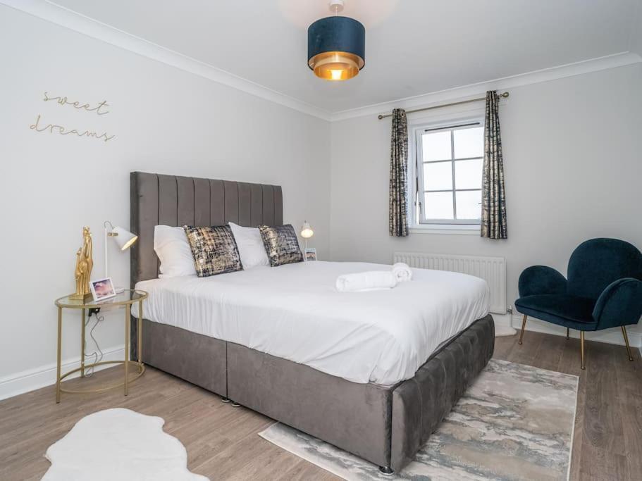Luxury 2Bed 2Bath Flat In City Centre- Free Parking! Edimburgo Exterior foto